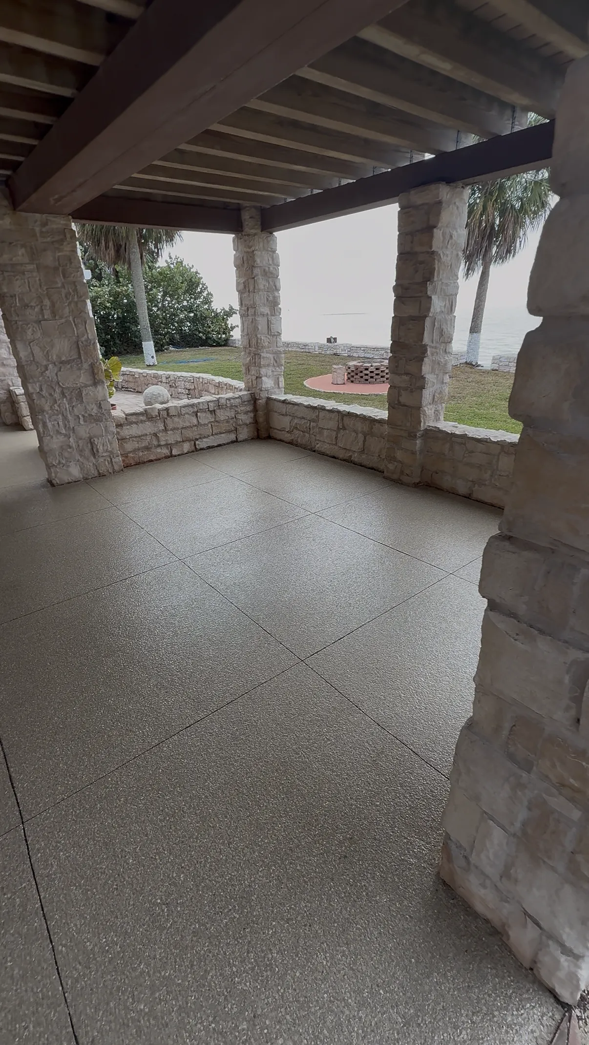 Flake epoxy patio floor